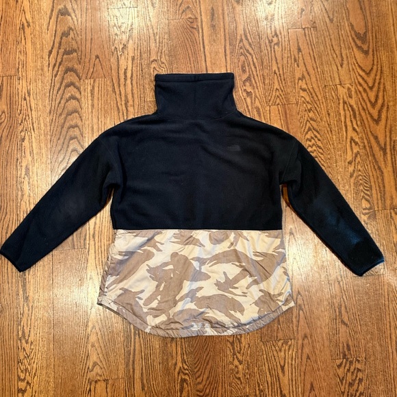 North Face Riit Pullover - Picture 2 of 5